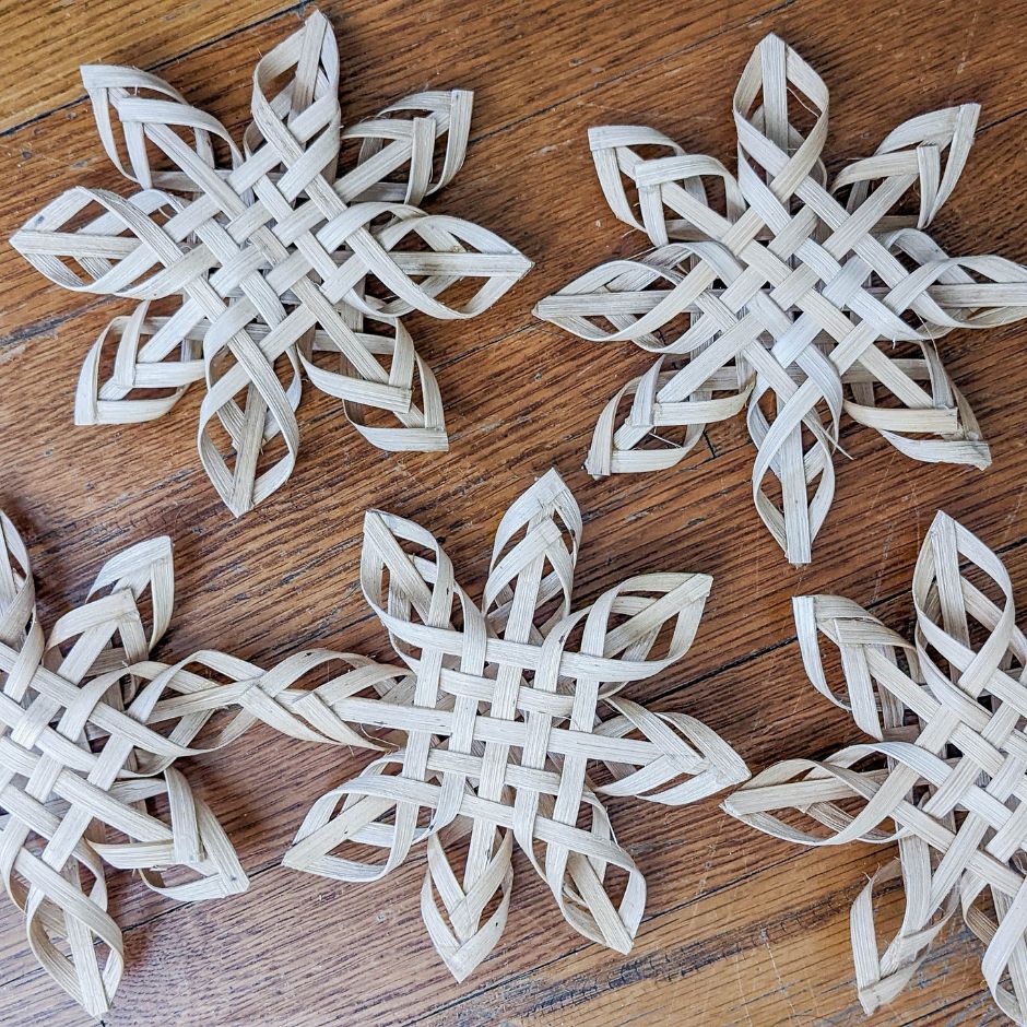 Scandinavian Mini Snowflakes Kit : Set of 5 (6" Stars)