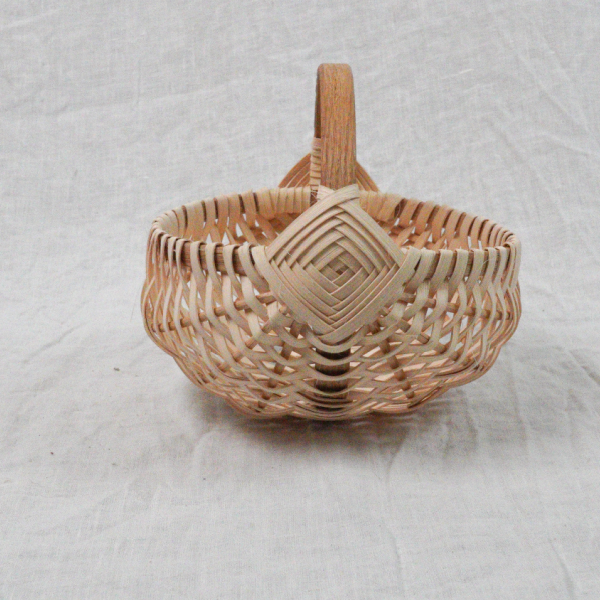 Small Melon Basket Pattern and Instruction Manual - Textile Indie