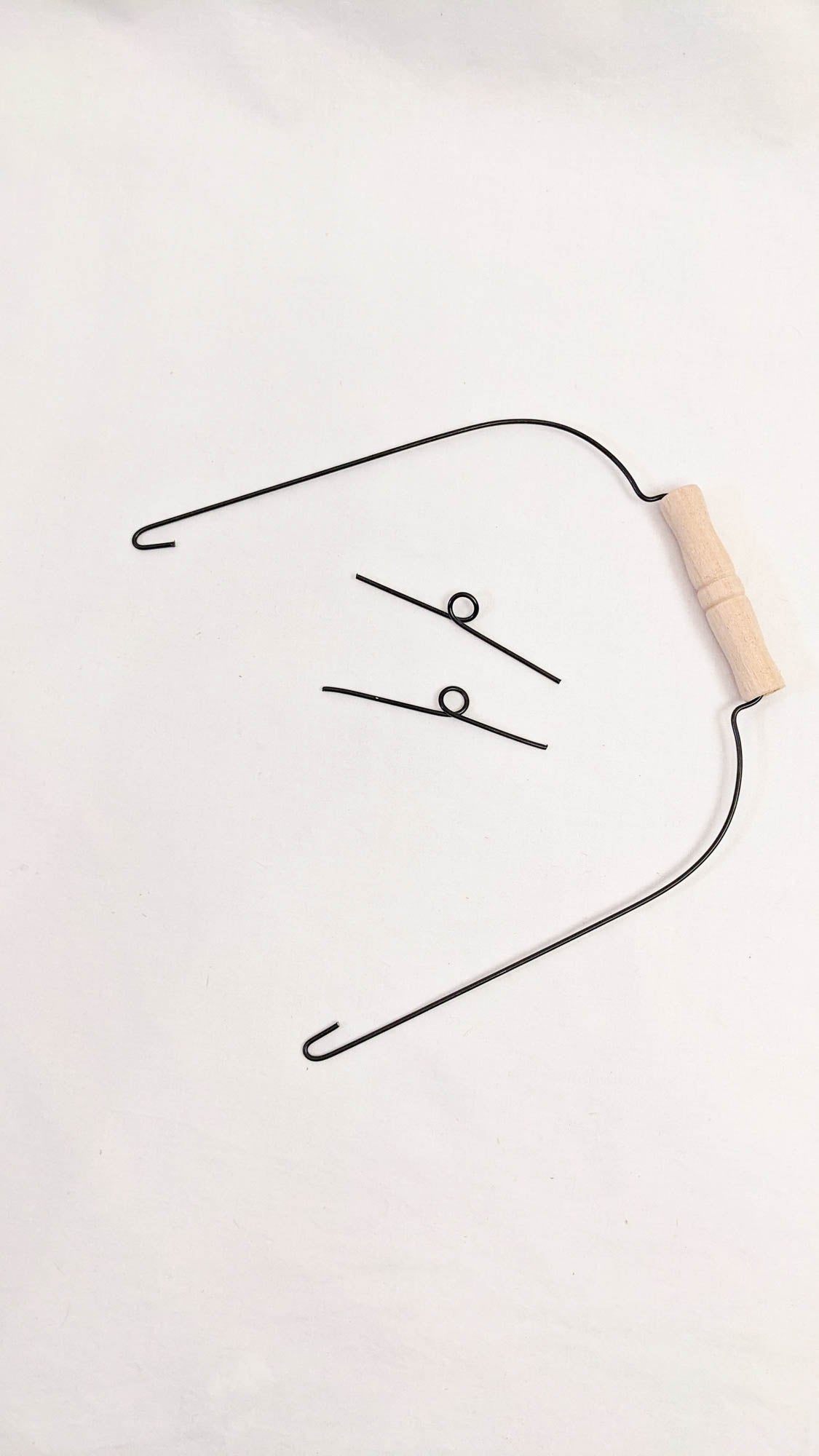 Wire With Wood Grip Handle 8" x 8" - Textile Indie