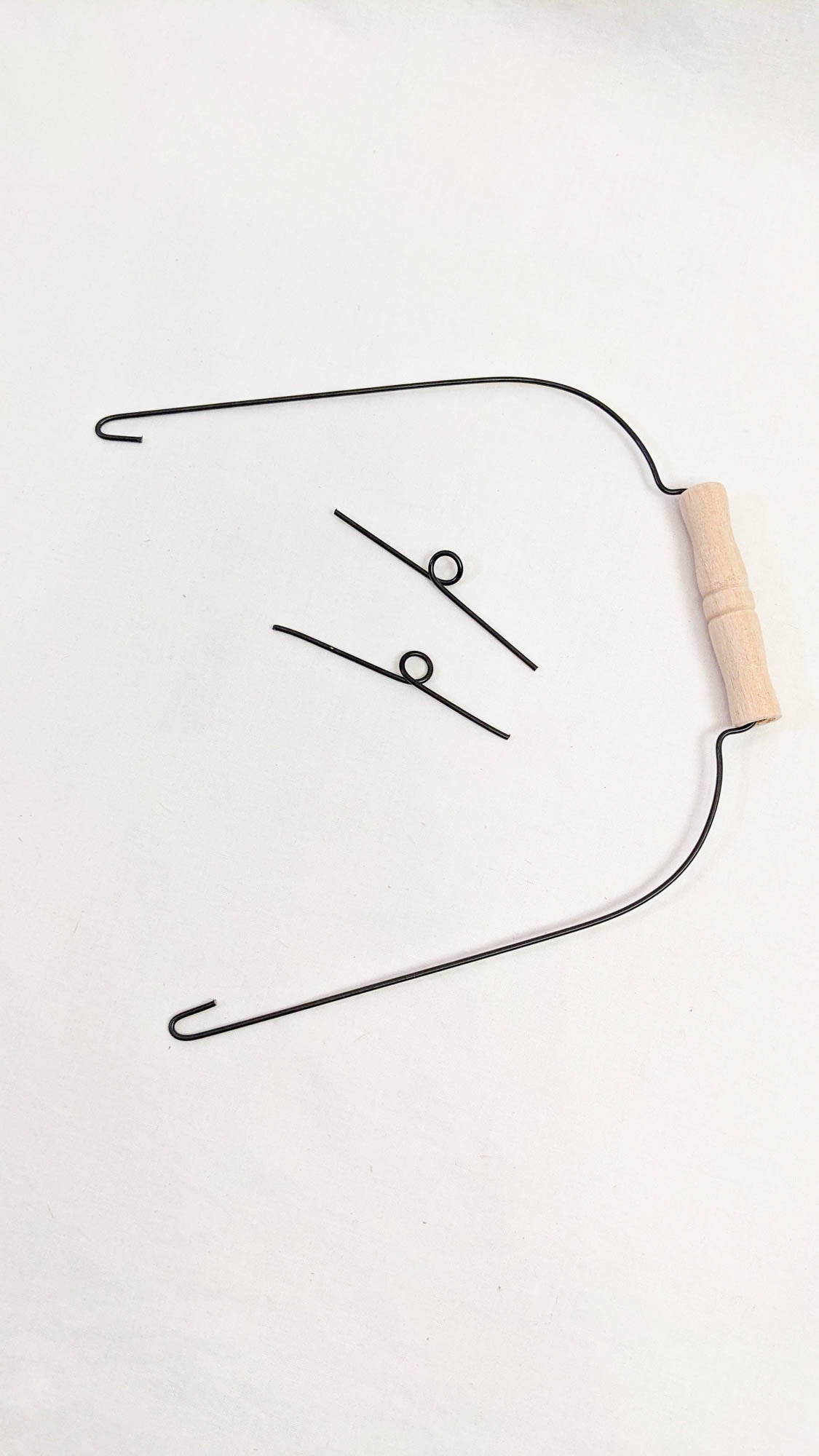 Wire With Wood Grip Handle 8" x 8" - Textile Indie